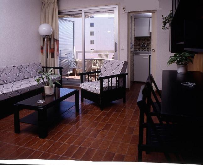 סאלו Rentalmar Alboran Apartments מראה חיצוני תמונה
